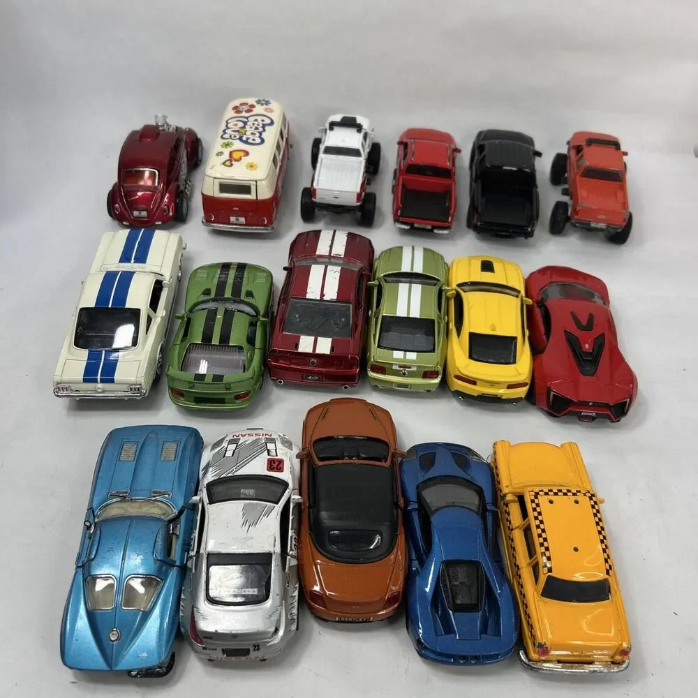 Kinsmart Jada Lot 1:32-1:48 VW Bettle Bus Fast & Furious Nissan Ford GT Mustang
